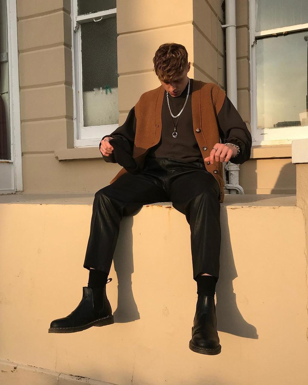 Unisex 2976 Yellow Stitch Smooth Leather Chelsea Boots Black Smooth ...