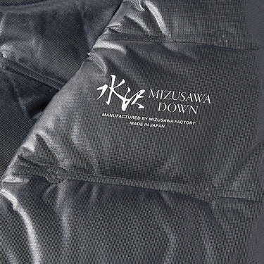 Descente MIZUSAWA INVISIBLE DOWN COAT "INV-04" Black